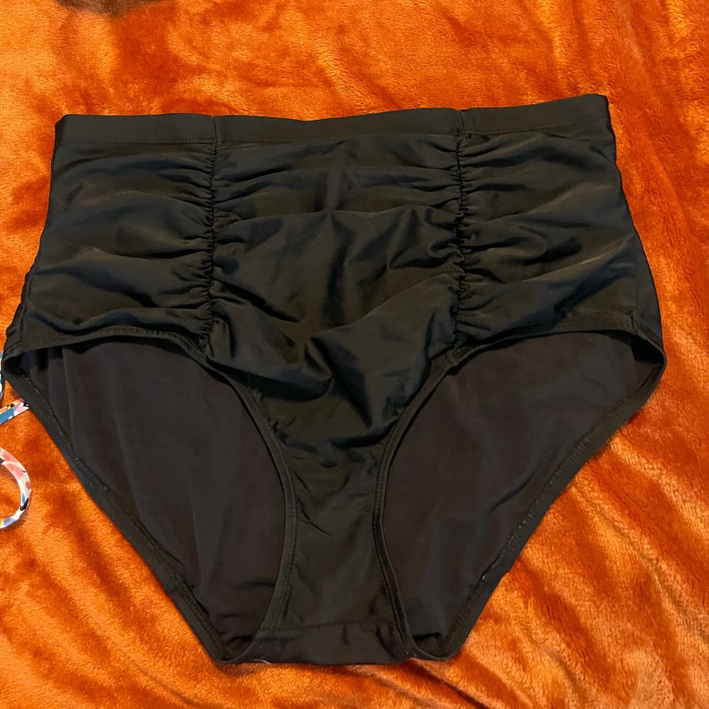 Torrid highwasisted bottoms